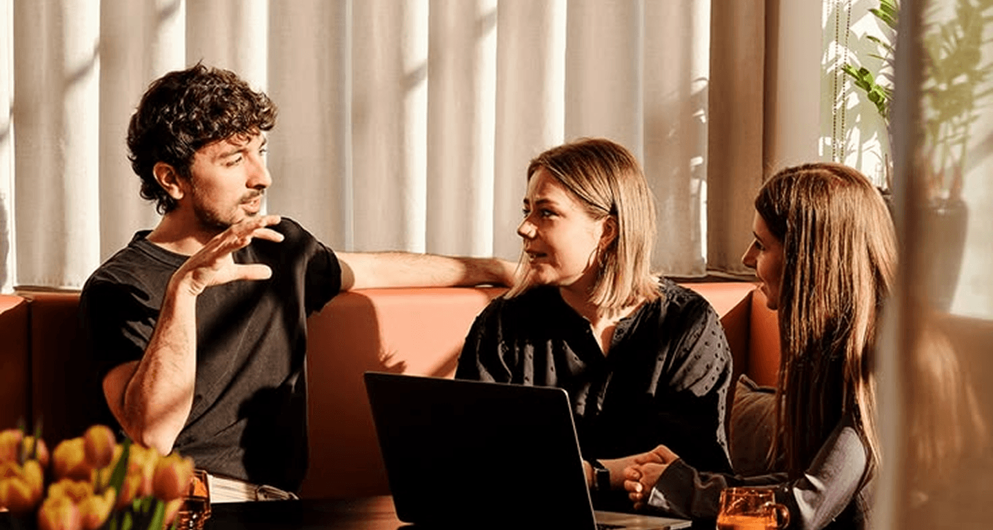 Retenva business team